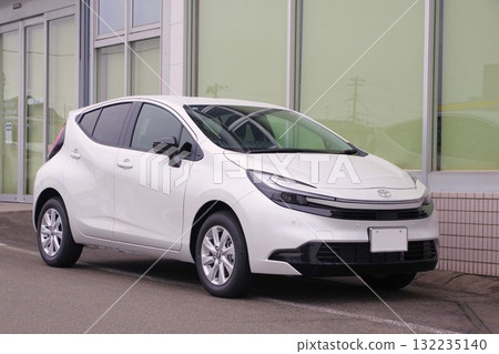 Car image: Toyota new Aqua 132235140