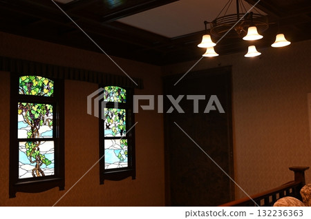 Stand glass 132236363