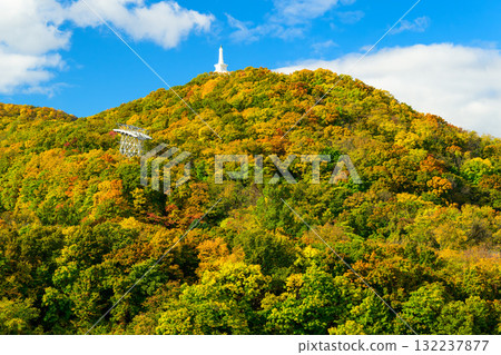 Autumn leaves on Mt. Moiwa_5689 132237877