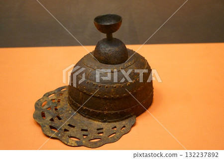 9379 Helmet with eyebrow eaves 132237892