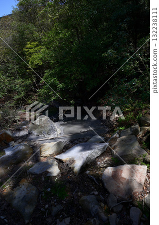 The pond at Kurinodake Yahata Daijigoku boils with heat 132238111