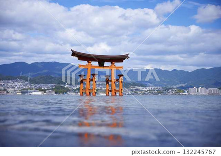 宮島的Otorii 132245767