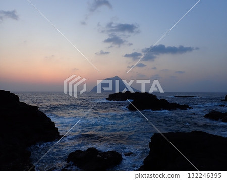 八丈島的日落 八丈島的日落 132246395