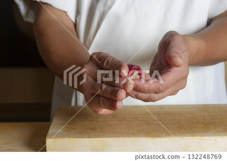 Grab sushi 132248769