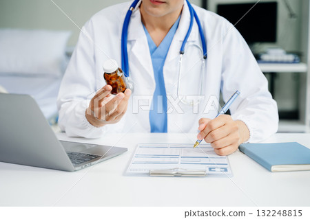 Doctors explain the use of medication to patients. healthcare and medical concept. 132248815