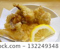 魷魚觸手天婦羅的照片，口感酥脆，味道鮮美 132249348