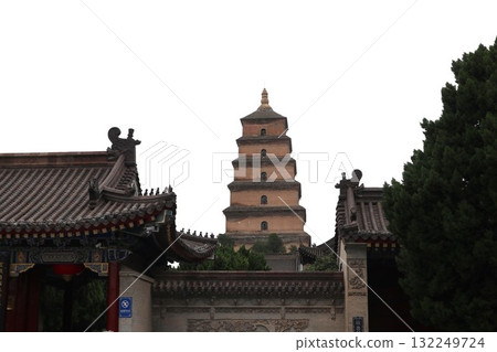 絲路的起點:中國西安大慈恩寺大雁塔 絲路的起點:中國西安大慈恩寺大雁塔 132249724