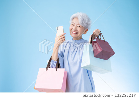 Shopping image: Senior women enjoying shopping 132253217