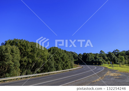 澳洲班加洛附近清新的鄉村風光 澳洲班加洛附近清新的鄉村風光 132254246