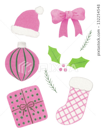 Colored pencil illustrations of Christmas elements. 132254548