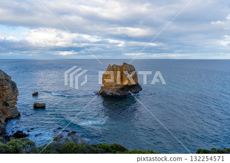 Eagle Rock Lookout at Aireys Inlet on the Great Ocean Road, Australia 132254571