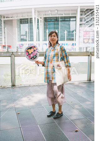 年長 扇子 人 132255421