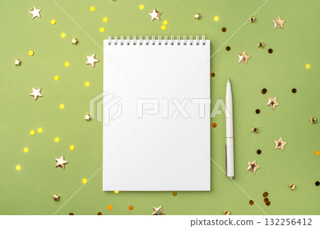 Notepad for a Christmas goal list Notepad for a Christmas goal list 132256412
