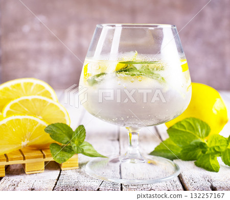 Green vitamin detox lemon drink Green vitamin detox lemon drink 132257167