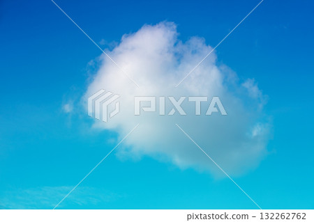 Natural blue cloudy sky. Sky texture, abstract nature background 132262762