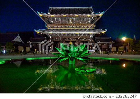 Higashi Honganji Temple illuminated at night Higashi Honganji Temple illuminated at night 132263247