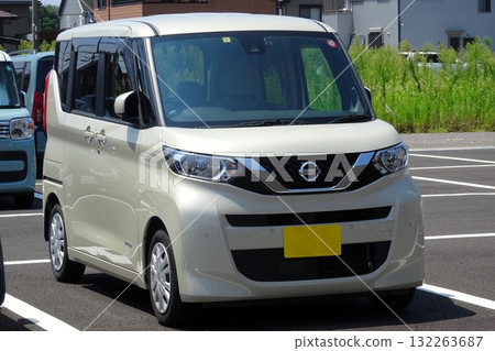 A car parked in a parking lot (Nissan Roox 3rd generation) A car parked in a parking lot (Nissan Roox 3rd generation) 132263687