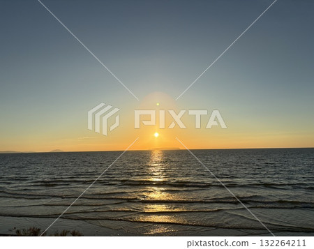 在海上日落 在海上日落 132264211