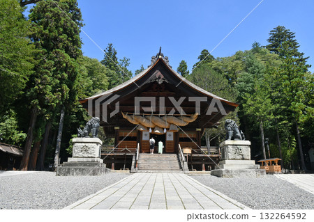 諏訪大社下宮秋宮神樂殿 132264592