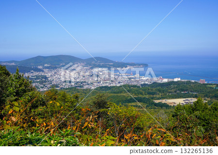 從毛無嶺眺望小樽的秋季街景 132265136