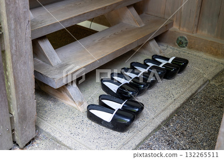 "Asa-kutsu" footwear worn by Shinto priests "Asa-kutsu" footwear worn by Shinto priests 132265511
