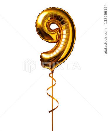 9 號形狀的金色氣球和絲帶 132266134