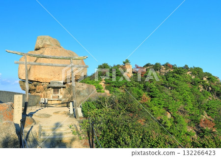 [Kagawa Prefecture] Heavy rocks under clear skies (Shodoshima) 132266423