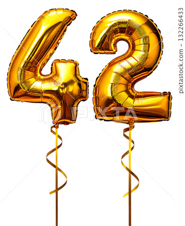 金色氣球和絲帶呈現數字 42 的形狀 金色氣球和絲帶呈現數字 42 的形狀 132266433