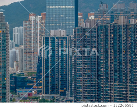 19 Oct 2025 Modern Residential Towers Rise in Kai Tak 132266595