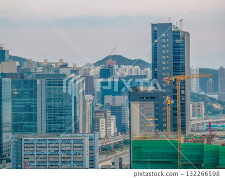 19 Oct 2025 Scenic Kowloon Bay with Modern Urban Skyline 19 Oct 2025 Scenic Kowloon Bay with Modern Urban Skyline 132266598