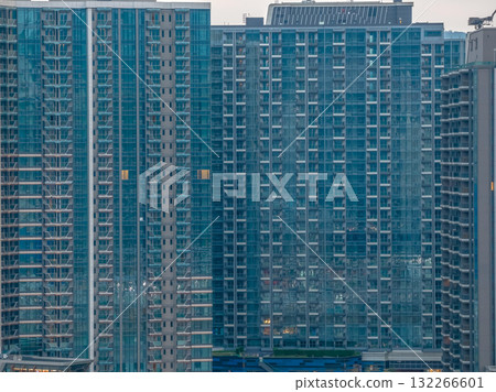 19 Oct 2025 Modern Residential Towers Rise in Kai Tak 132266601