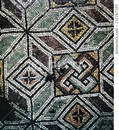 mosaic in basilica of Hagia Sophia, Istanbul mosaic in basilica of Hagia Sophia, Istanbul 132267103