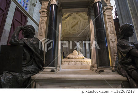 Saint Paul Saint Peter cathedral, Nantes, France 132267212