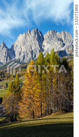 Autumn Cortina d'Ampezzo environs, Italy Dolomites Autumn Cortina d'Ampezzo environs, Italy Dolomites 132271860