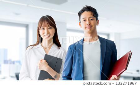 Teamwork image of two businessmen, men and women 132271967