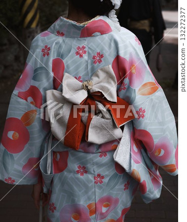 Kimono with floral design and beautiful obi Kimono with floral design and beautiful obi 132272377