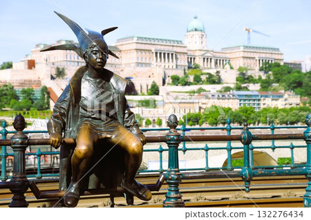 View of Buda Castle from the Little Princess statue 132276434