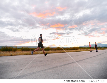 Preparation of the athletic team for the Athletic Marathon Journey 132277118