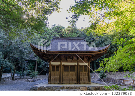View of the grounds of Eihoji Temple on Mount Kokei View of the grounds of Eihoji Temple on Mount Kokei 132279088