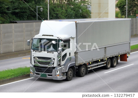 Logistics truck 132279457