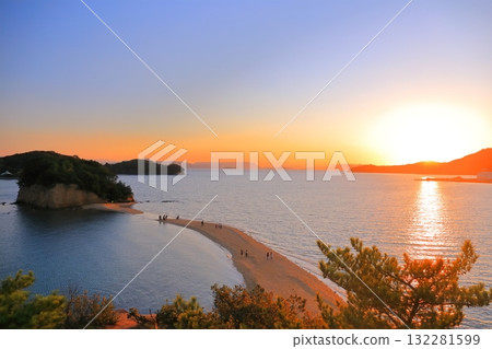 [Kagawa Prefecture] Twilight Angel Road (Shodoshima) 132281599