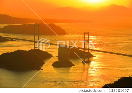 [Ehime Prefecture] Kurushima-Kaikyo Bridge and sunset 132281607