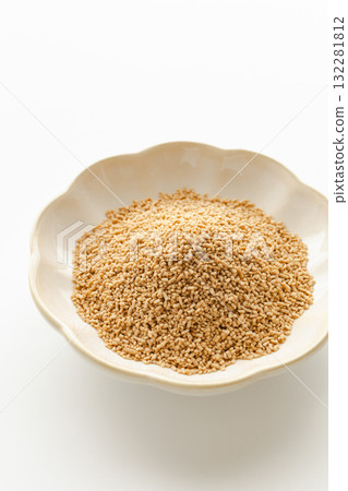 Japanese-style granulated dashi stock, dashi stock, white background Japanese-style granulated dashi stock, dashi stock, white background 132281812