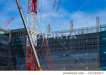 Crane at a construction site in Shinonome, Tokyo [Construction image] 132282027