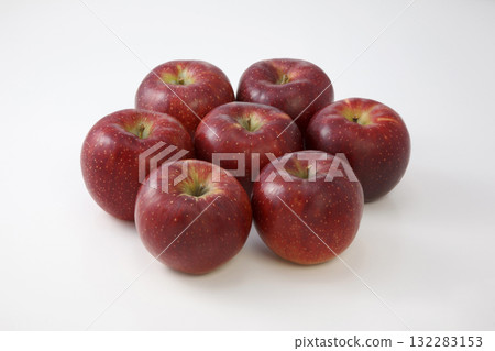 Akiakari Apples (Aomori Prefecture) 7 pieces 132283153