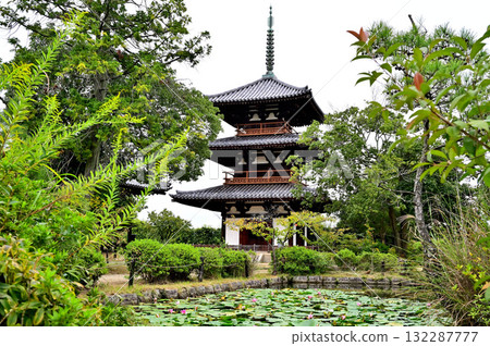 Lotus Temple triple tower 132287777