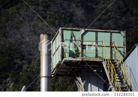 Factory in the mountains 132288101