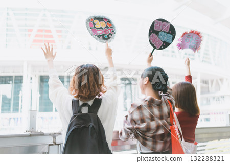 女生 女孩 女性 132288321