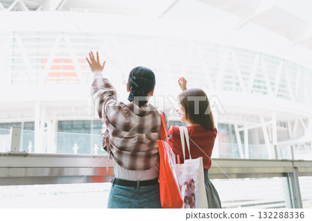 女生 女孩 女性 132288336