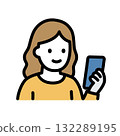 一名婦女手持智慧型手機的平面圖示（向量插圖） 132289195